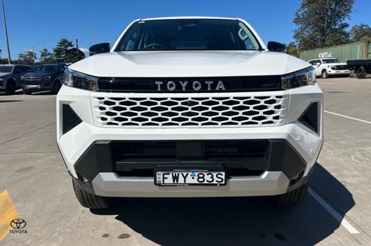 2026 Toyota Hilux SR 48V