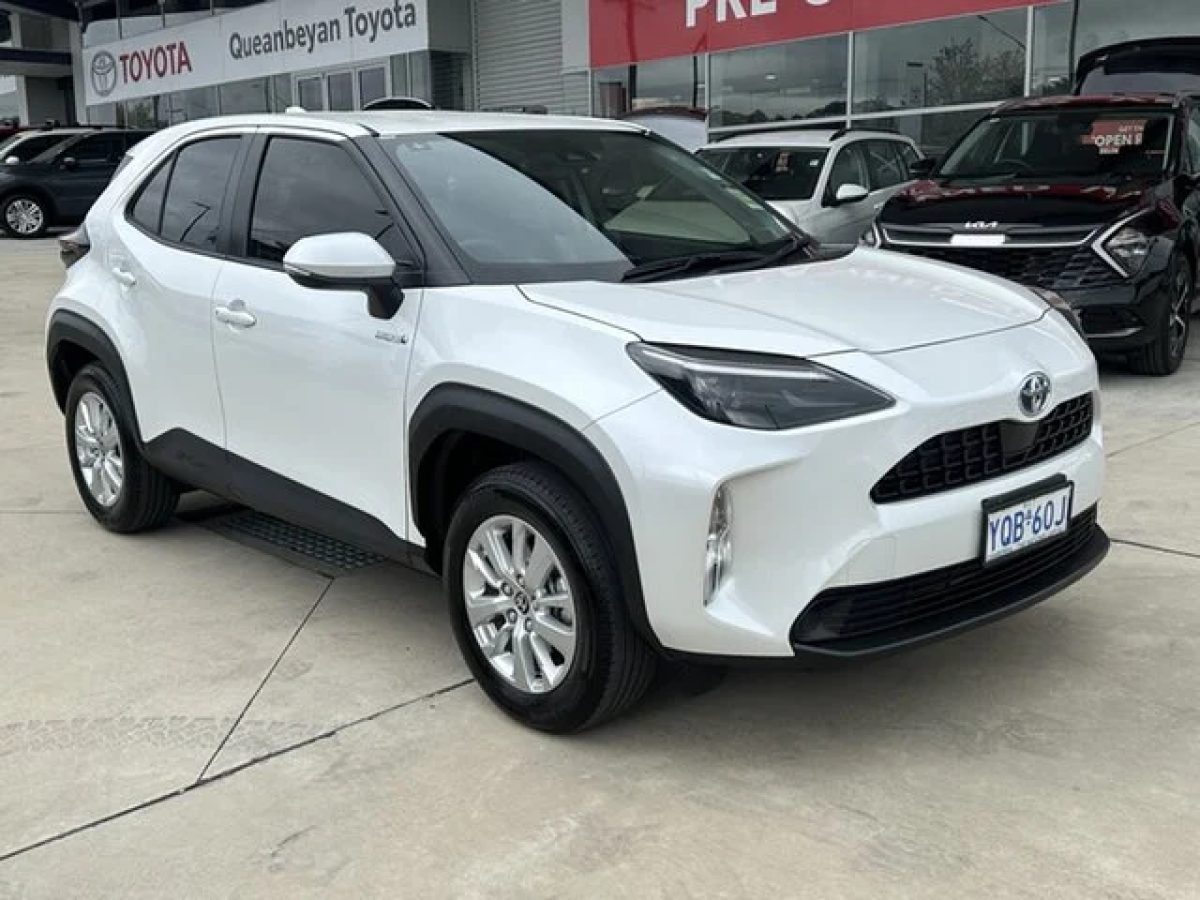 2023 Toyota Yaris Cross Hybrid GX