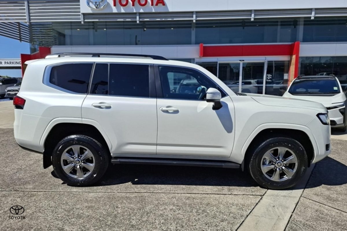 2026 Toyota Landcruiser VX