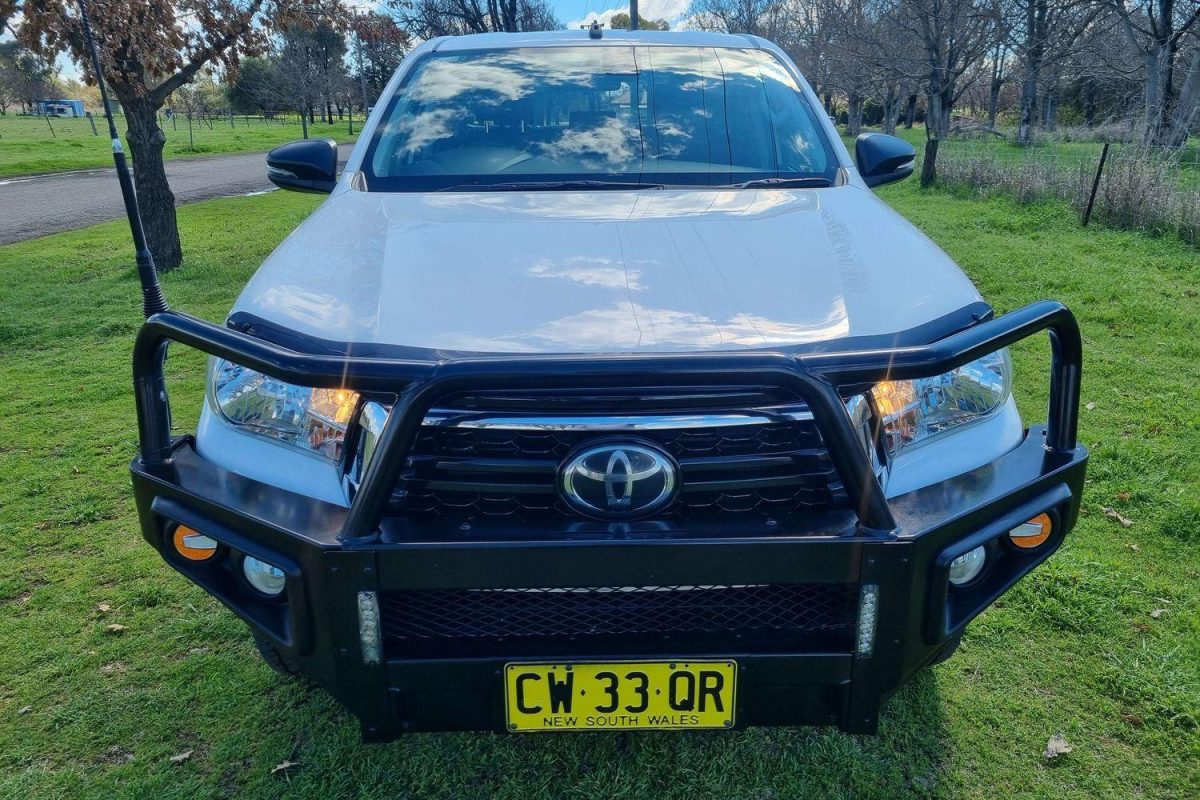 2019 Toyota Hilux 4x4 SR