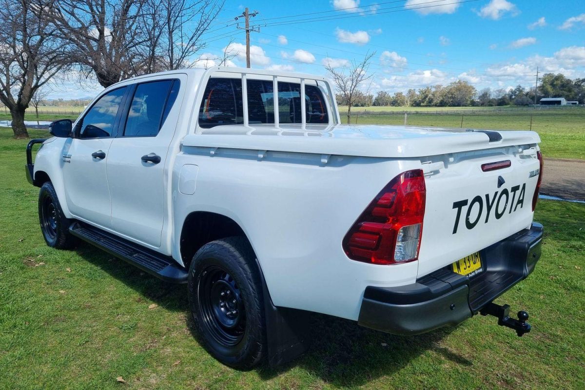 2019 Toyota Hilux 4x4 SR