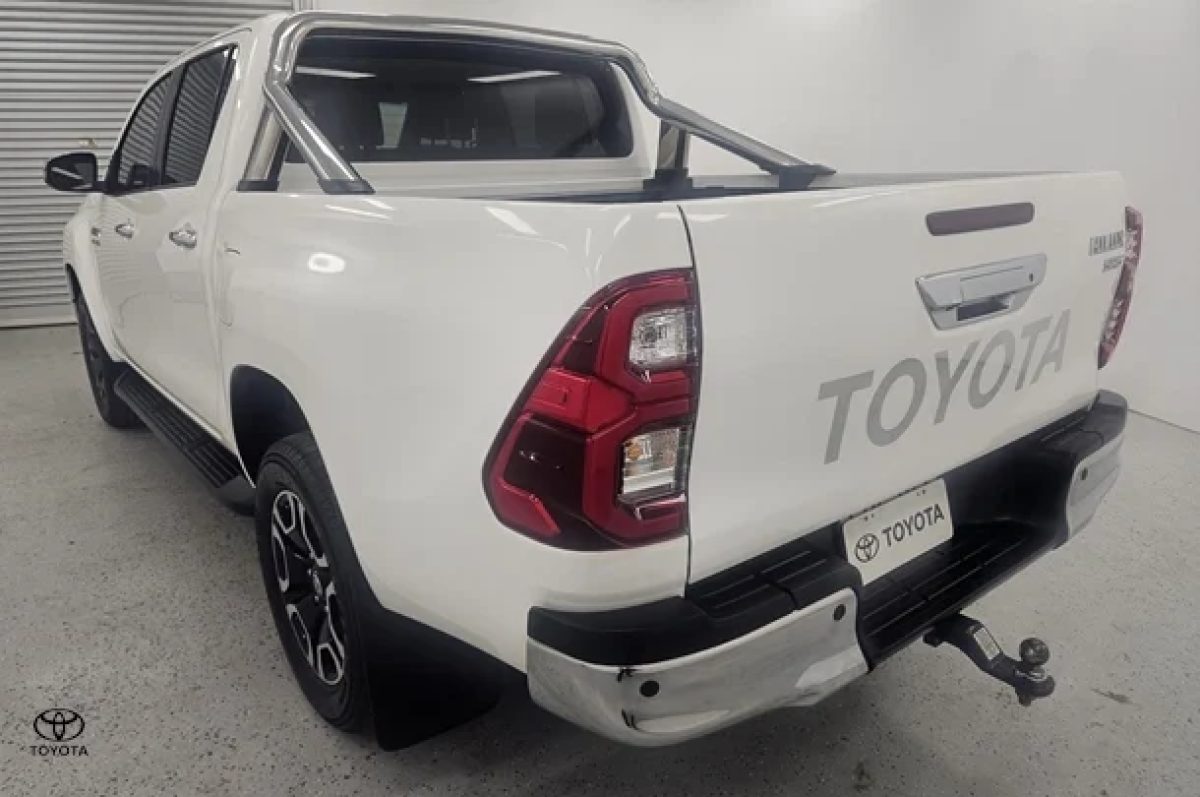 2021 Toyota Hilux SR5
