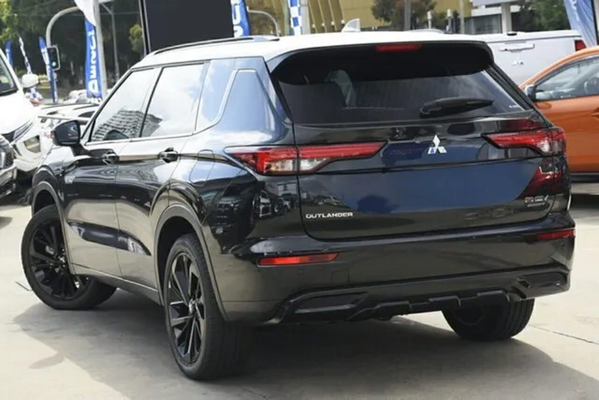 2025 Mitsubishi Outlander ZM MY24 PHEV AWD GSR Black Diamond 1 Speed Automatic Wagon Hybrid