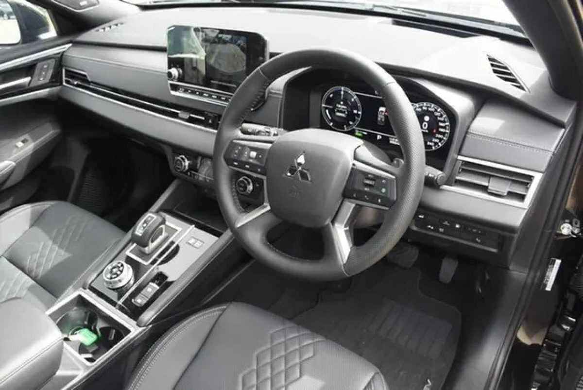 2025 Mitsubishi Outlander ZM MY24 PHEV AWD GSR Black Diamond 1 Speed Automatic Wagon Hybrid