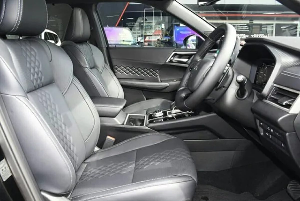 2025 Mitsubishi Outlander ZM MY24 PHEV AWD GSR Black Diamond 1 Speed Automatic Wagon Hybrid