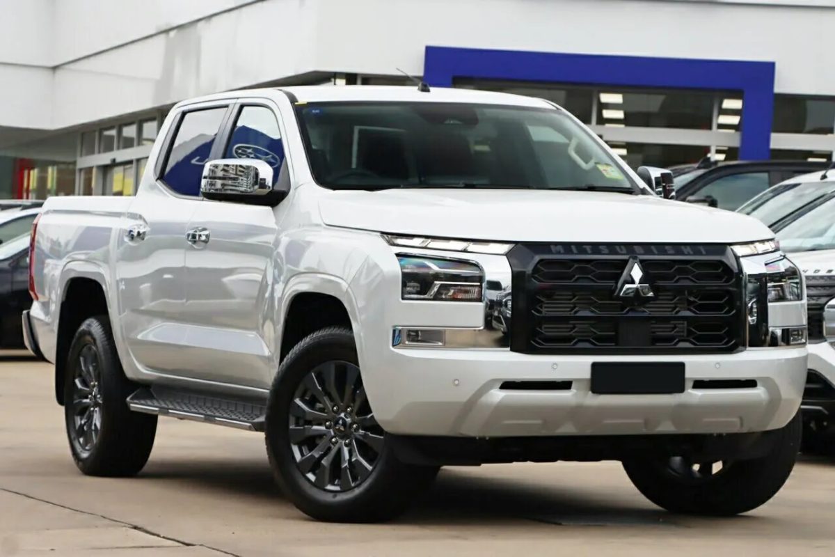 2025 Mitsubishi Triton MV MY25 GLS Pick-up Double Cab 4x4 White 6 Speed Sports Automatic Utility
