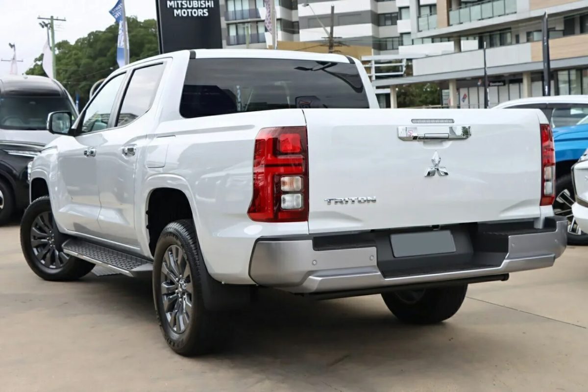 2025 Mitsubishi Triton MV MY25 GLS Pick-up Double Cab 4x4 White 6 Speed Sports Automatic Utility