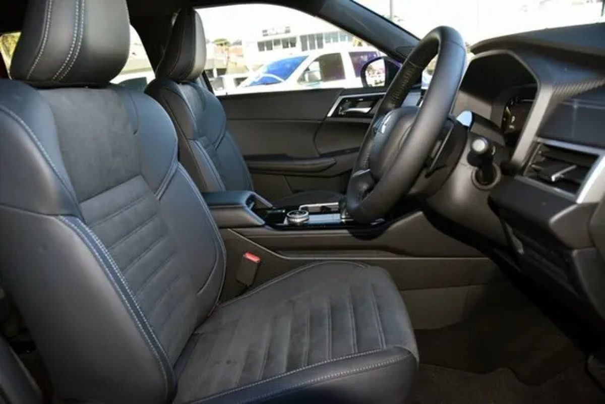 2026 Mitsubishi Outlander ZM MY26 Black Edition 2WD Red Diamond 8 Speed Constant Variable Wagon