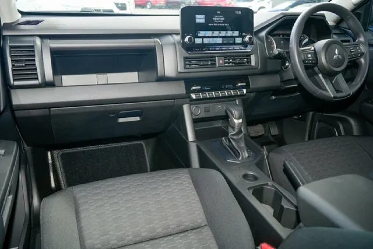 2026 Mitsubishi Triton MV MY26 GLX Pick-up Double Cab 4x2 White 6 Speed Sports Automatic Utility