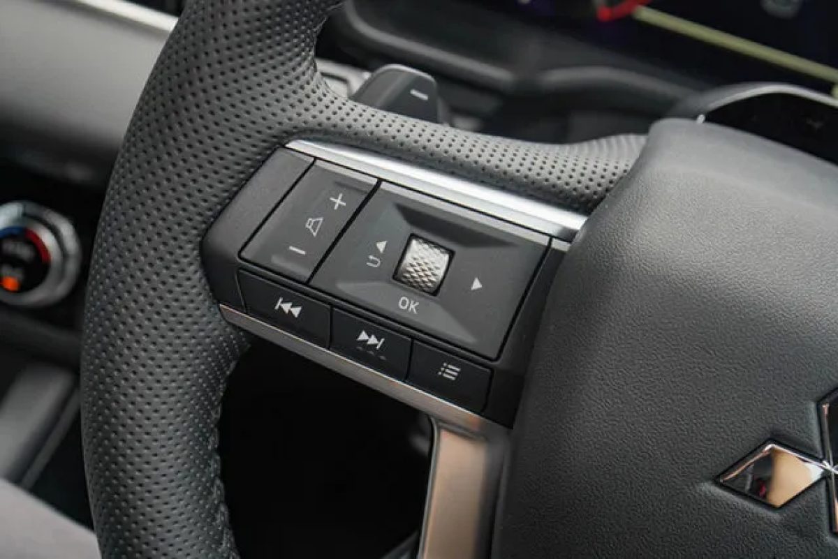 2026 Mitsubishi Outlander ZM MY26 Black Edition 2WD White Diamond 8 Speed Constant Variable Wagon