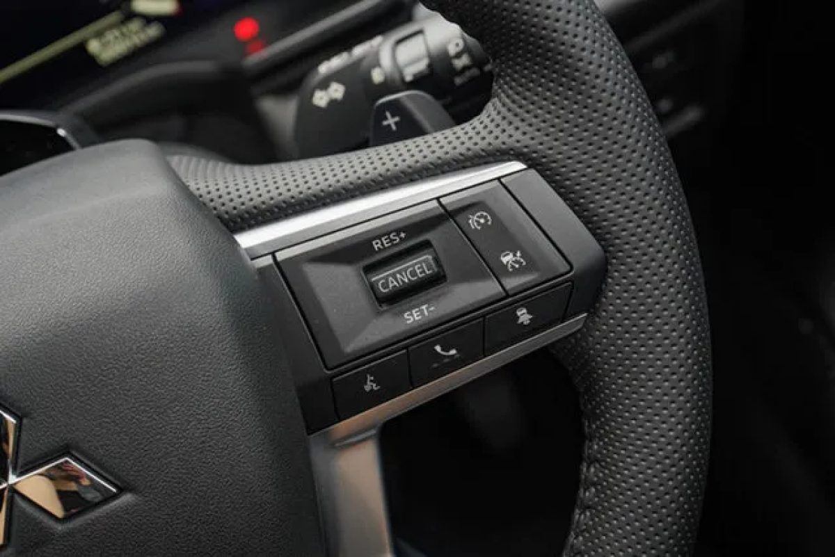 2026 Mitsubishi Outlander ZM MY26 Black Edition 2WD White Diamond 8 Speed Constant Variable Wagon