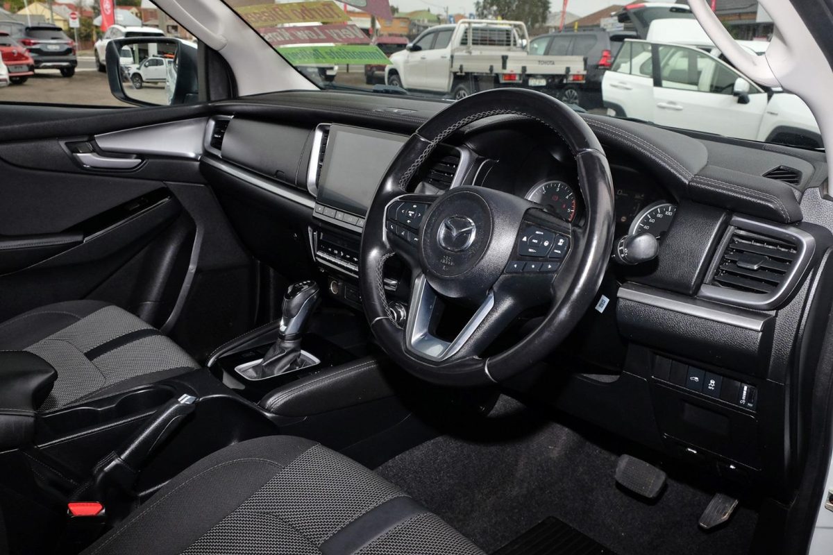 2023 MAZDA BT-50 XTR