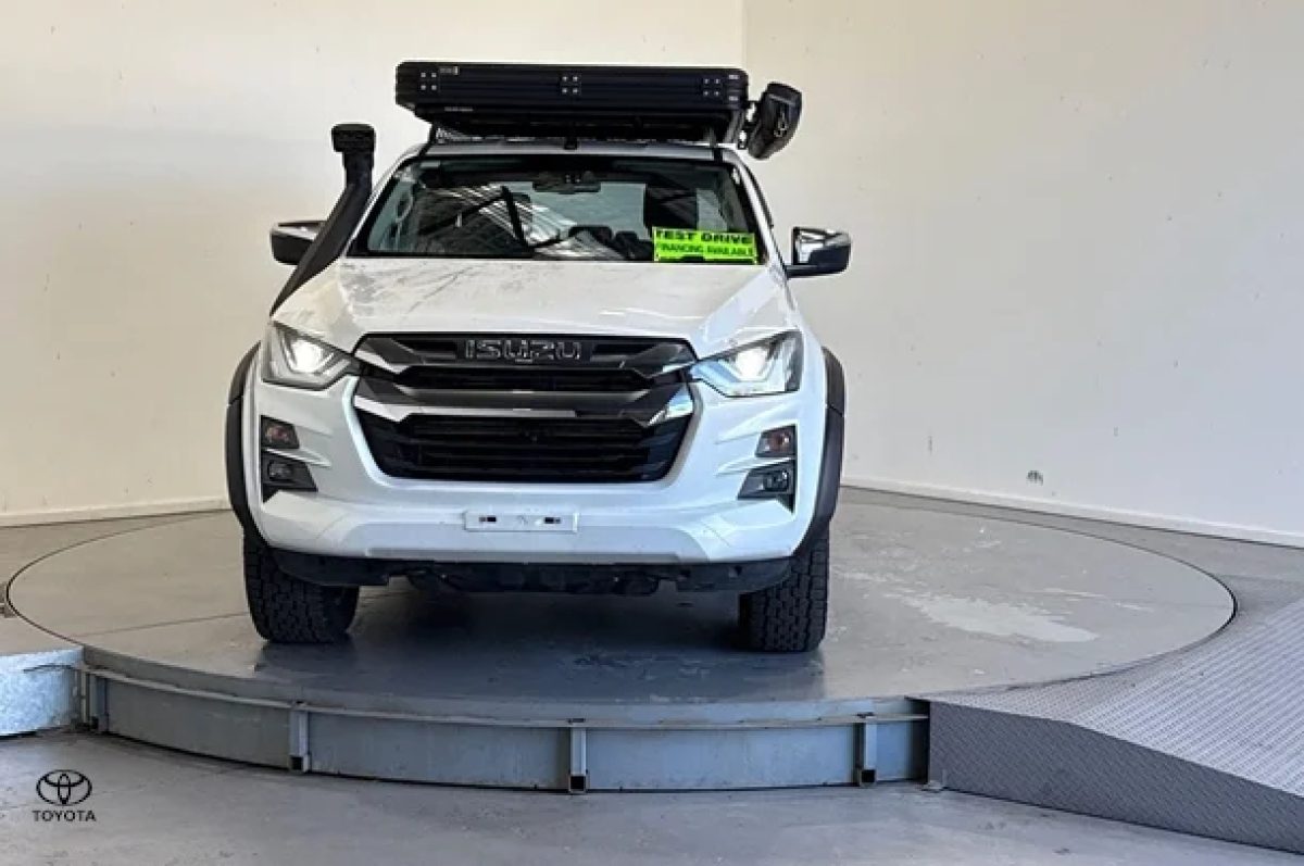 2023 Isuzu D-MAX LS-U