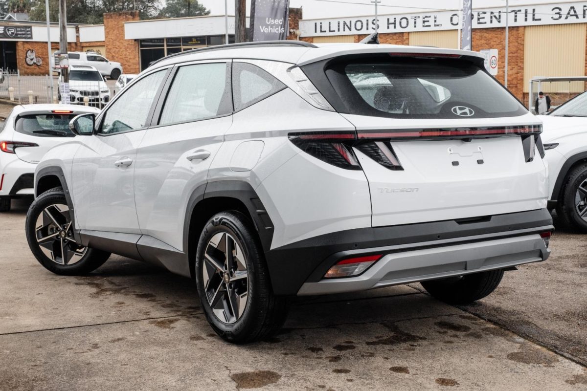 2025 Hyundai TUCSON Base