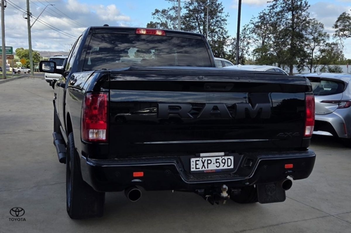 2022 RAM 1500 Express RamBox