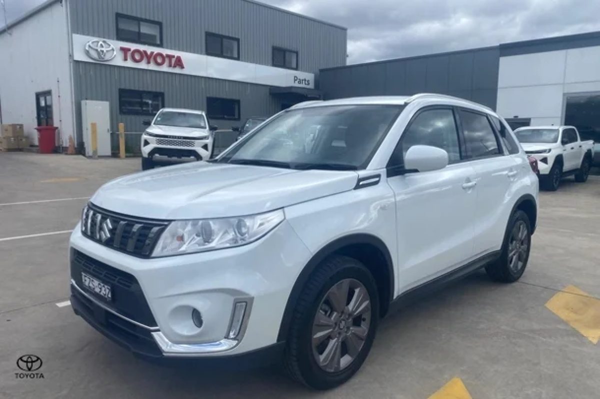 2022 Suzuki Vitara Base