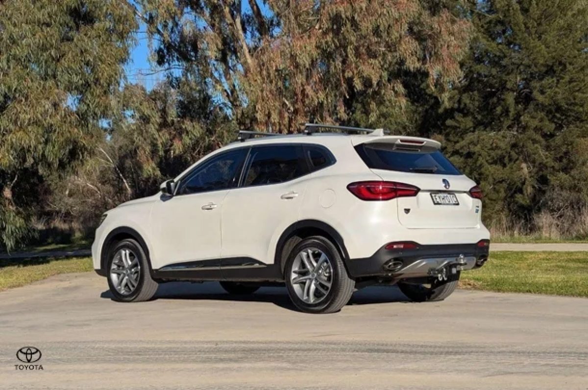 2022 MG HS Essence