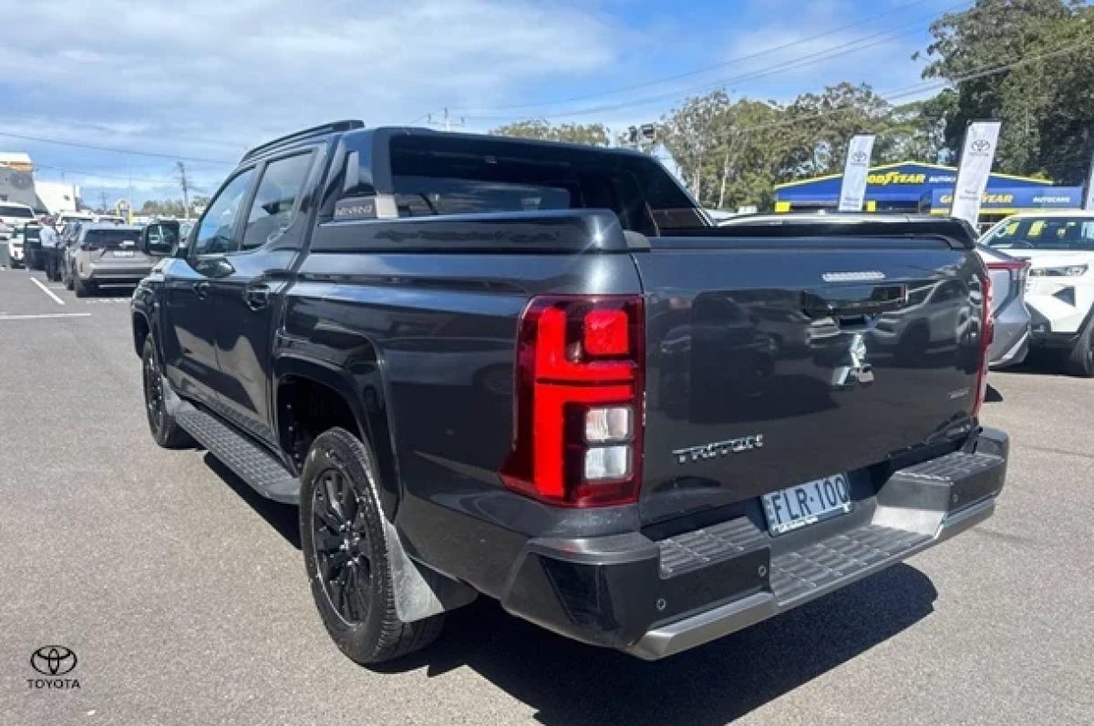 2024 Mitsubishi Triton GSR