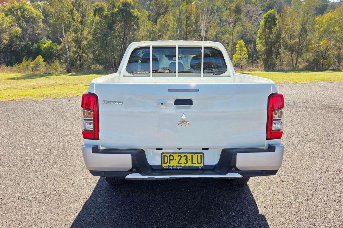 2023 Mitsubishi Triton GLX