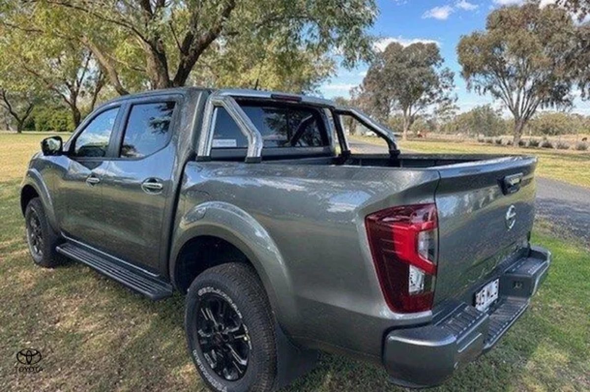 2024 Nissan Navara ST