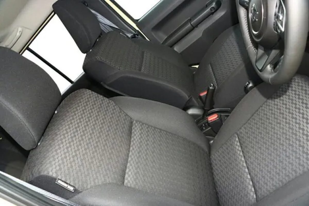 2026 Suzuki Jimny JC74 XL Chiffon Ivory & Bluish Black 5 Speed Manual Wagon