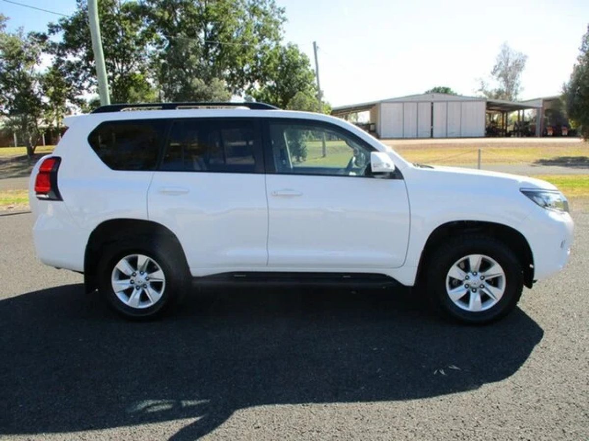 2023 Toyota Landcruiser Prado GXL