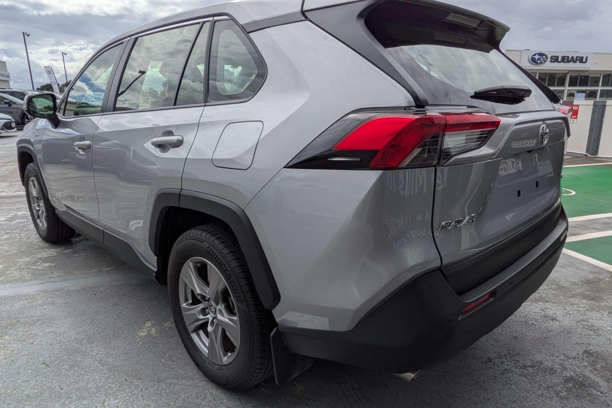 2025 Toyota RAV4 GX AWD