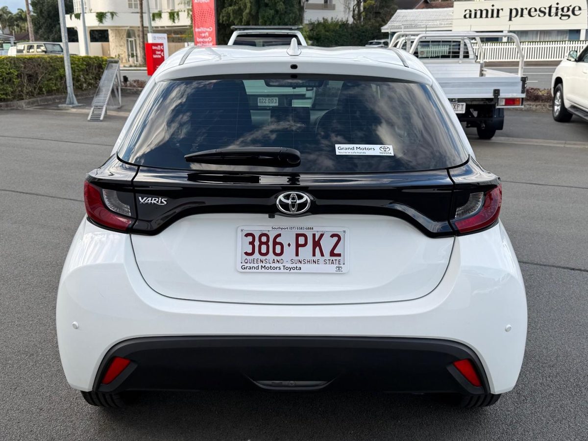 2023 Toyota Yaris Ascent Sport