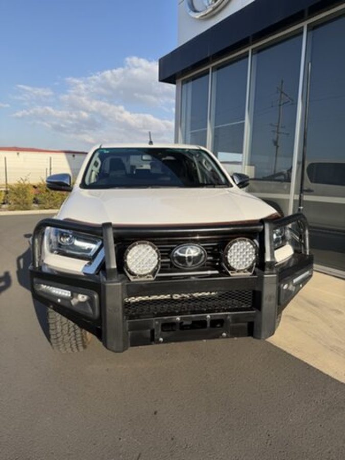 2021 Toyota Hilux SR5