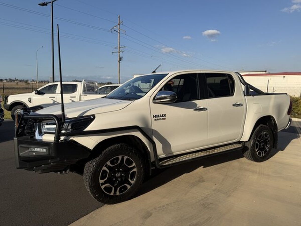 2021 Toyota Hilux SR5