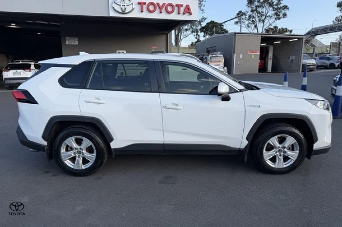 2021 Toyota RAV4 GX