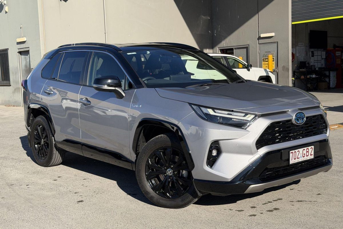 2022 Toyota Rav4 Hybrid XSE (2WD)