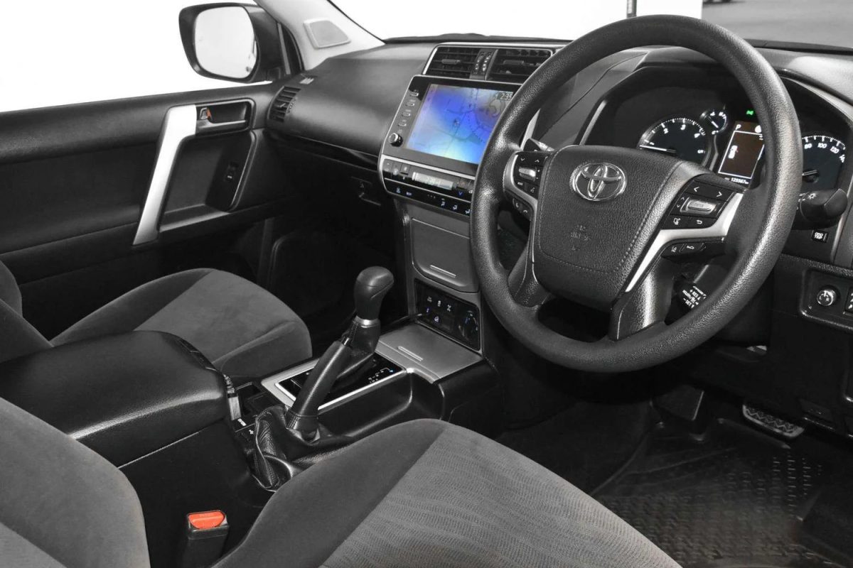 2022 Toyota Prado GX