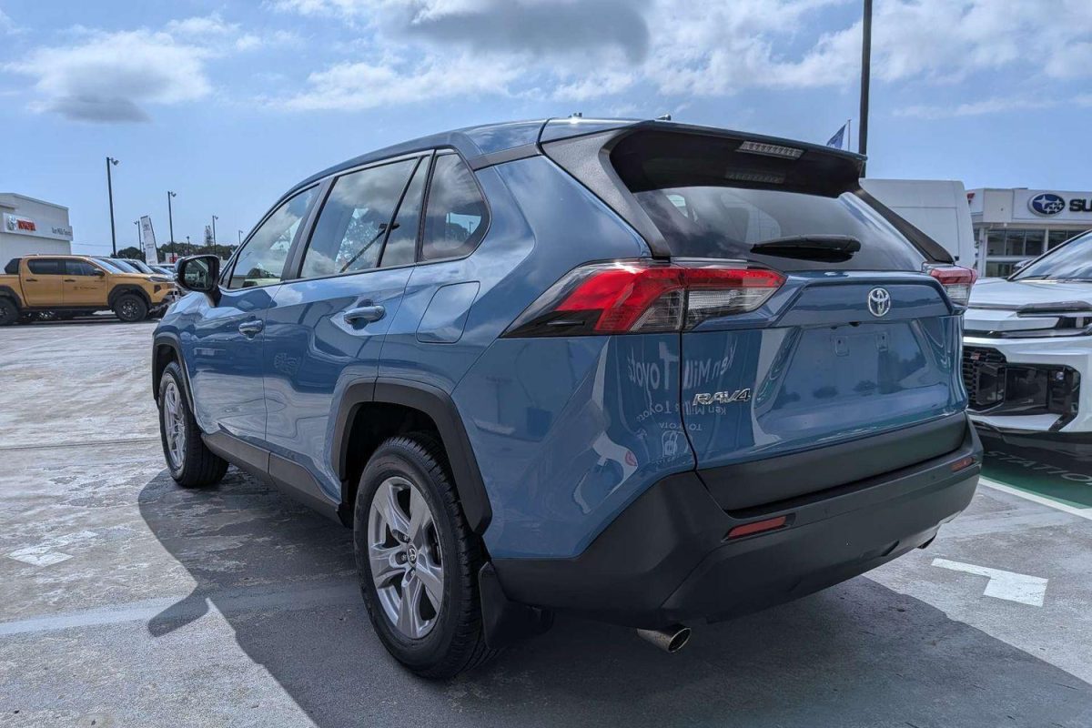 2022 Toyota RAV4 GX-2WD