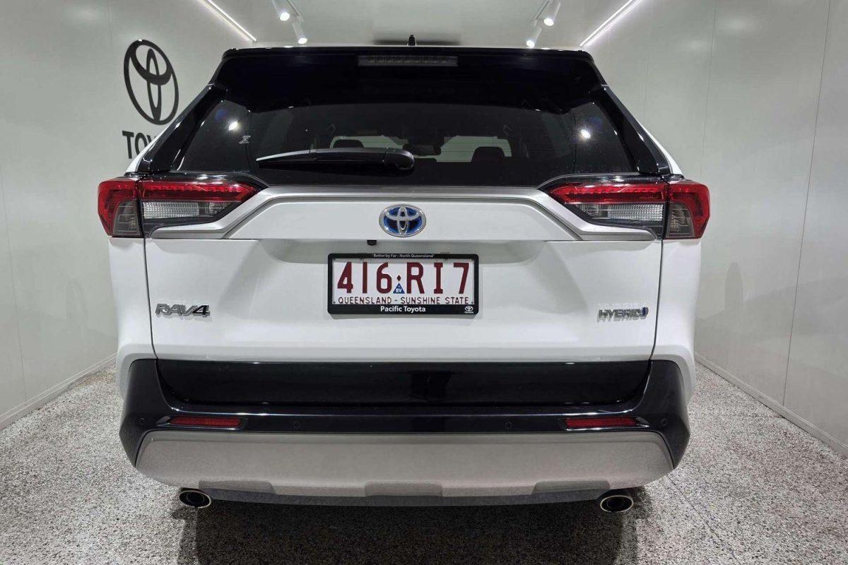 2024 Toyota RAV4 Hybrid XSE (2WD)