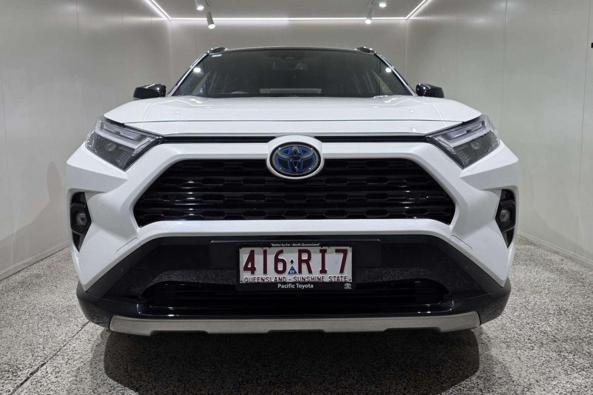 2024 Toyota RAV4 Hybrid XSE (2WD)
