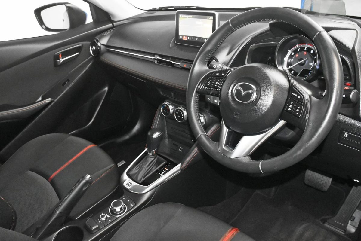 2015 Mazda 2 Genki