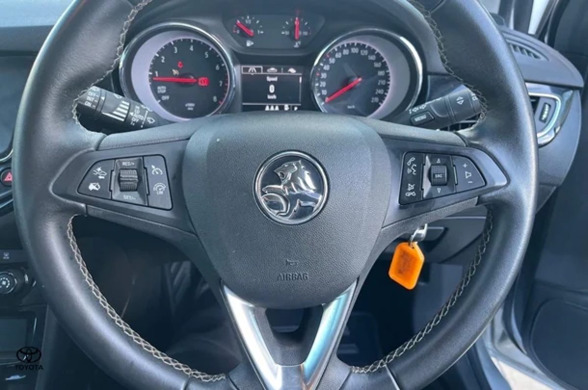2018 Holden Astra R