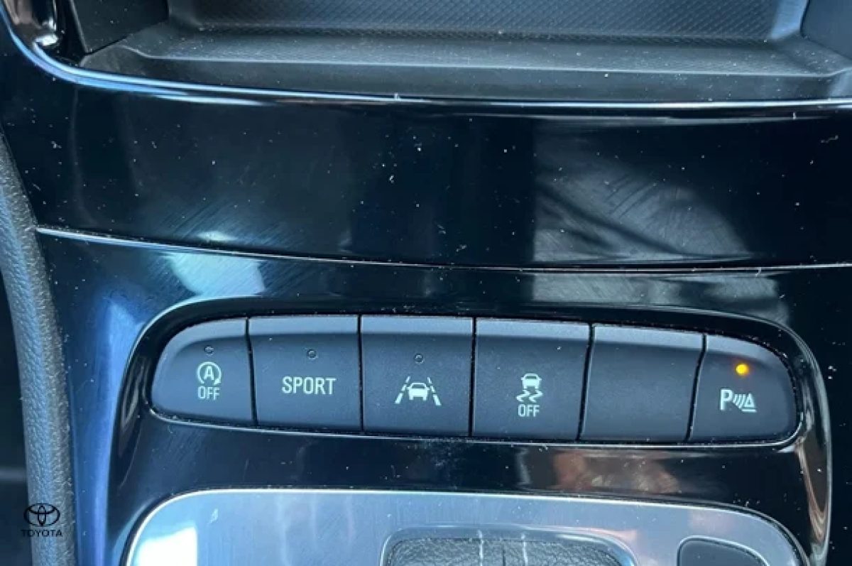 2018 Holden Astra R