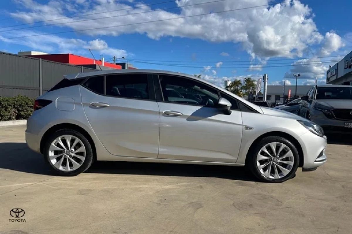 2018 Holden Astra R