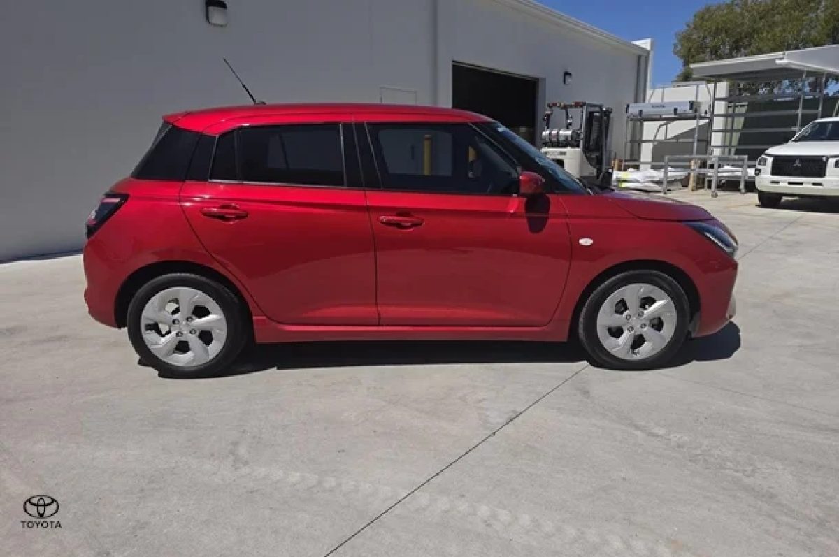2024 Suzuki Swift Hybrid Plus