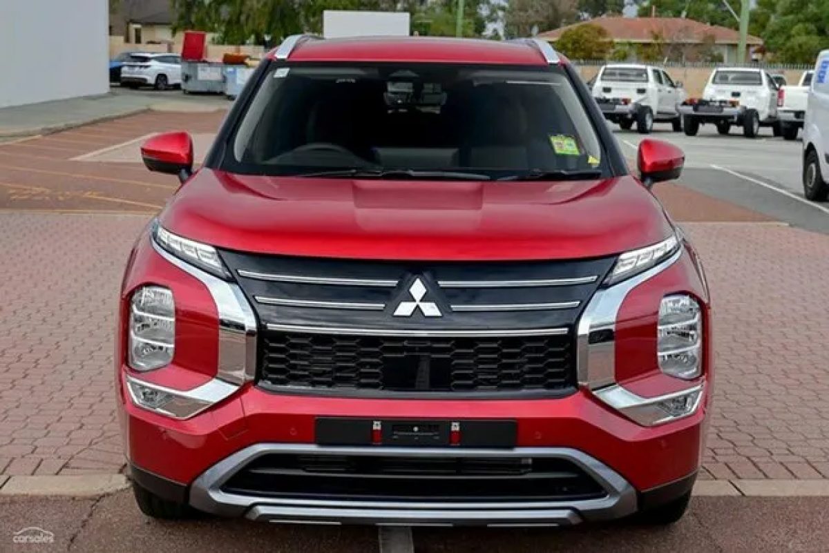 2025 Mitsubishi Outlander ZM MY25 LS 2WD Red Diamond 8 Speed Constant Variable Wagon