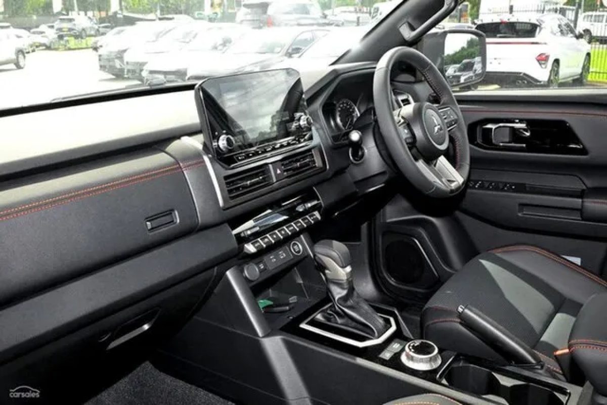 2025 Mitsubishi Triton MV MY25 GSR Double Cab 4x4 White Diamond 6 Speed Sports Automatic Cab Chassis