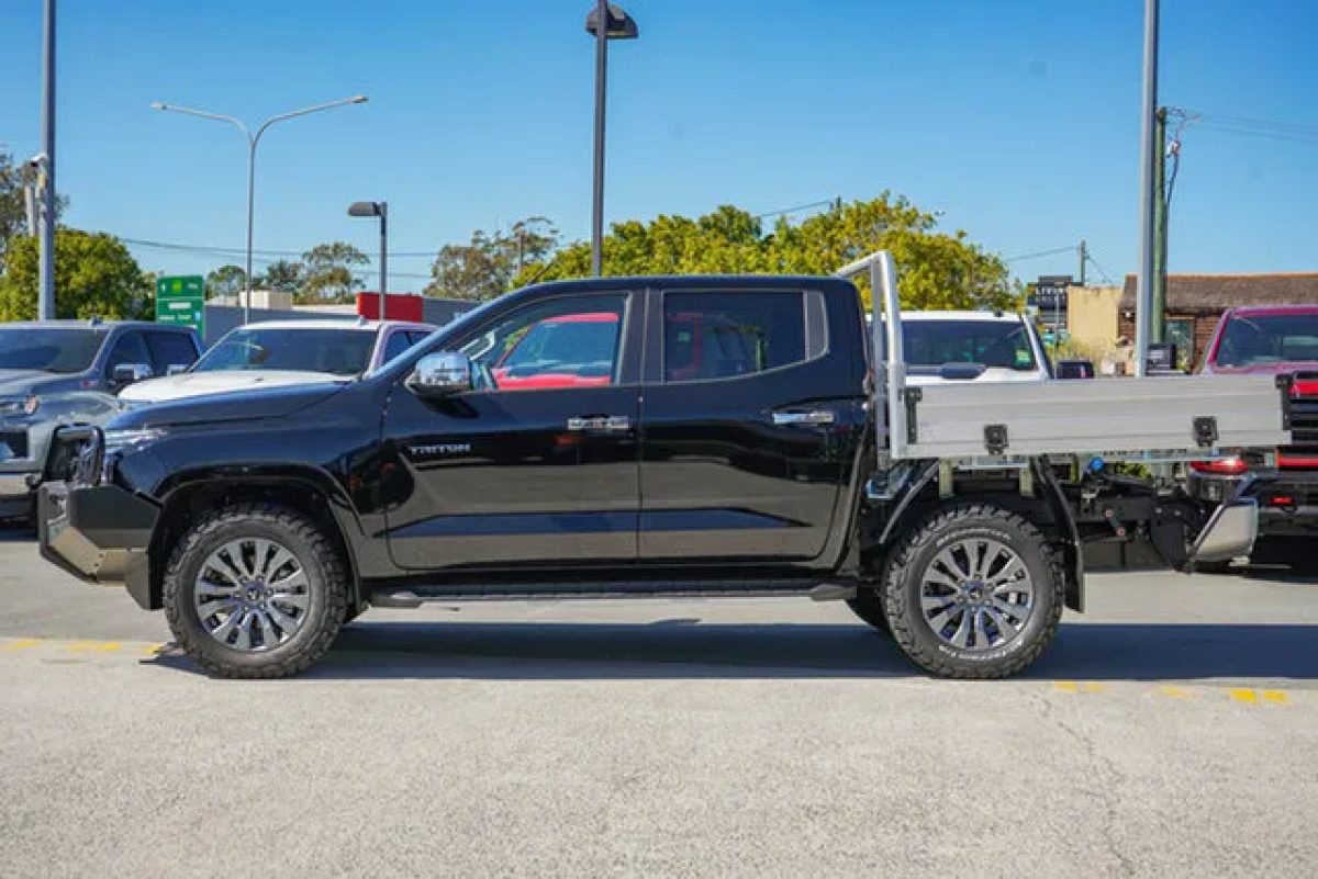 2025 Mitsubishi Triton MV MY25 GLS Double Cab 4x4 Black Mica 6 Speed Sports Automatic Cab Chassis