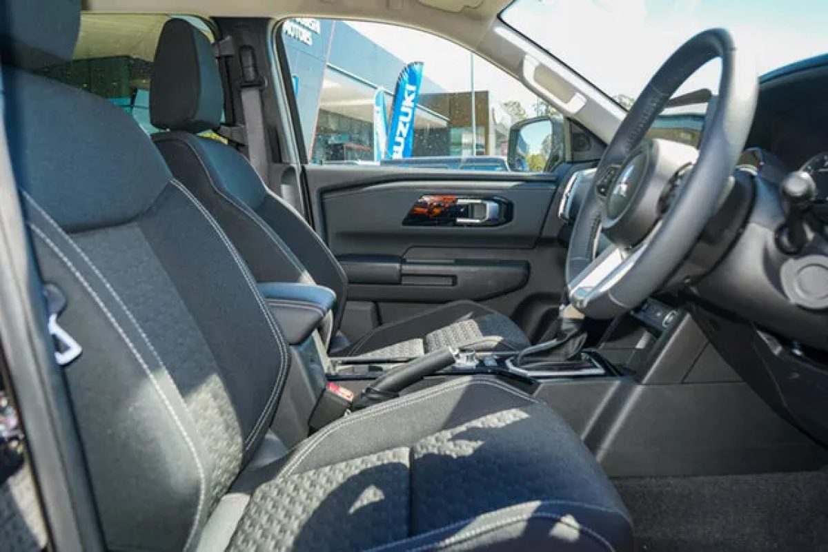 2025 Mitsubishi Triton MV MY25 GLS Double Cab 4x4 Black Mica 6 Speed Sports Automatic Cab Chassis