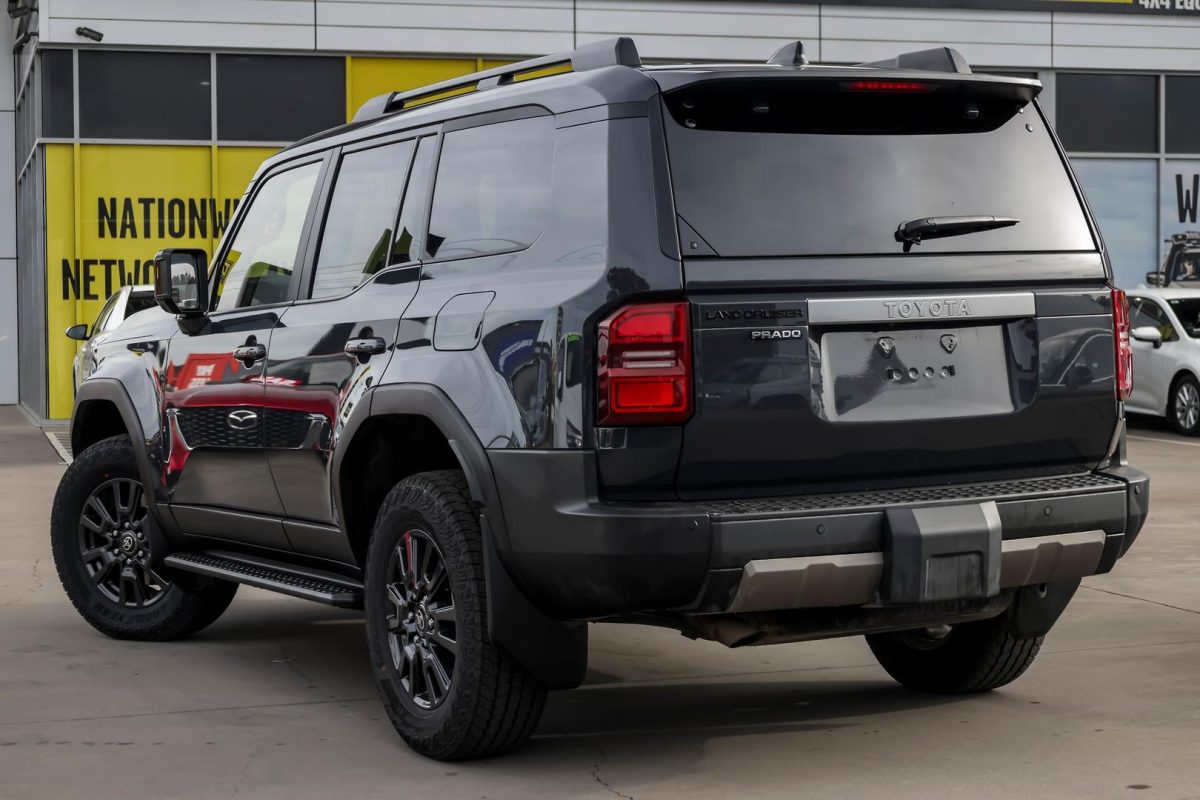 2025 Toyota Prado GXL