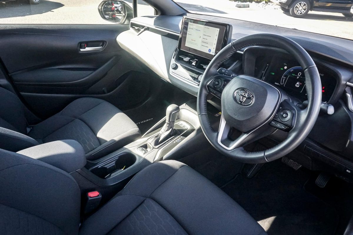 2025 Toyota Corolla SX