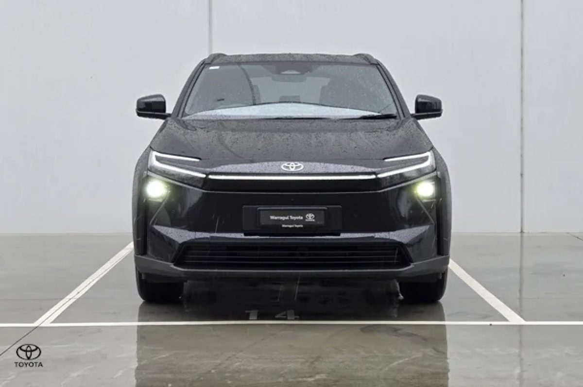 2026 Toyota bZ4X Base