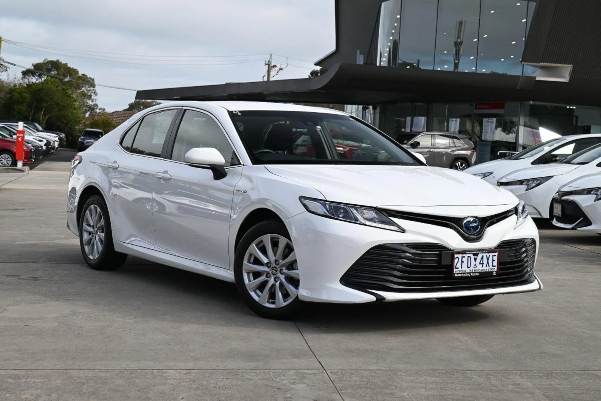 2020 Toyota Camry Hybrid Ascent