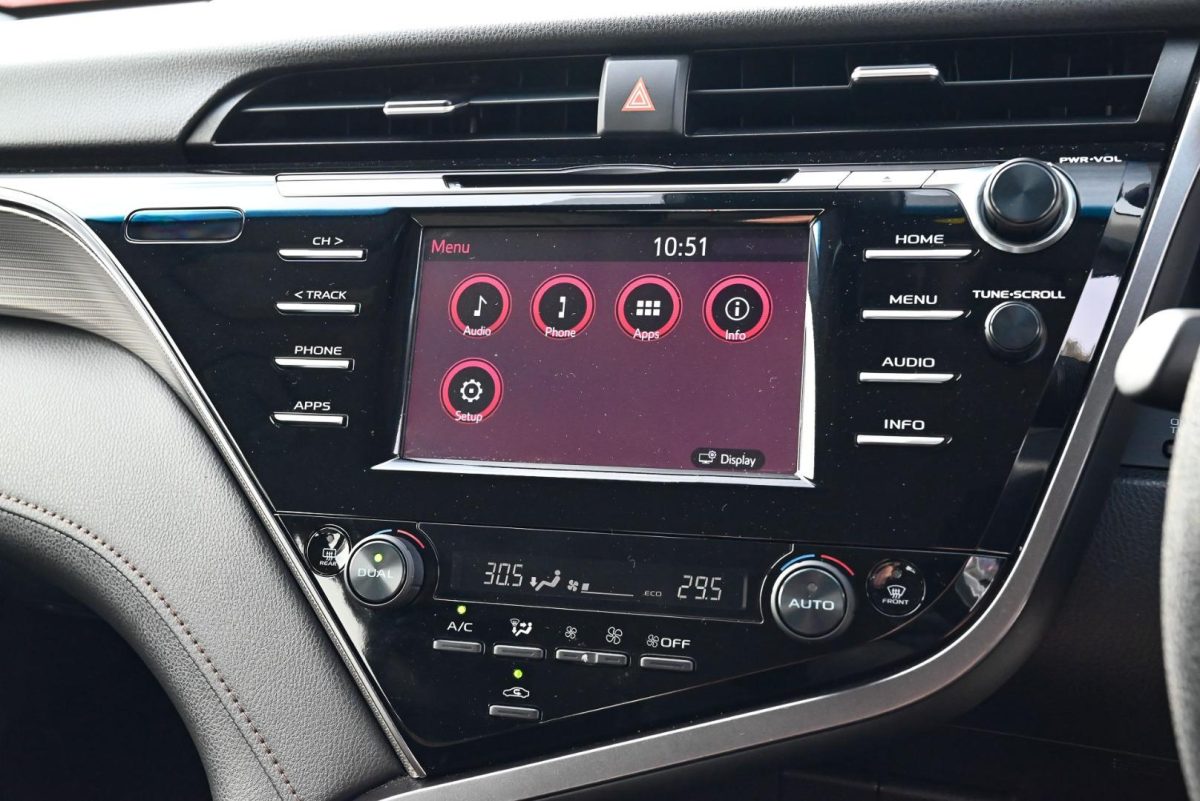 2020 Toyota Camry Hybrid Ascent
